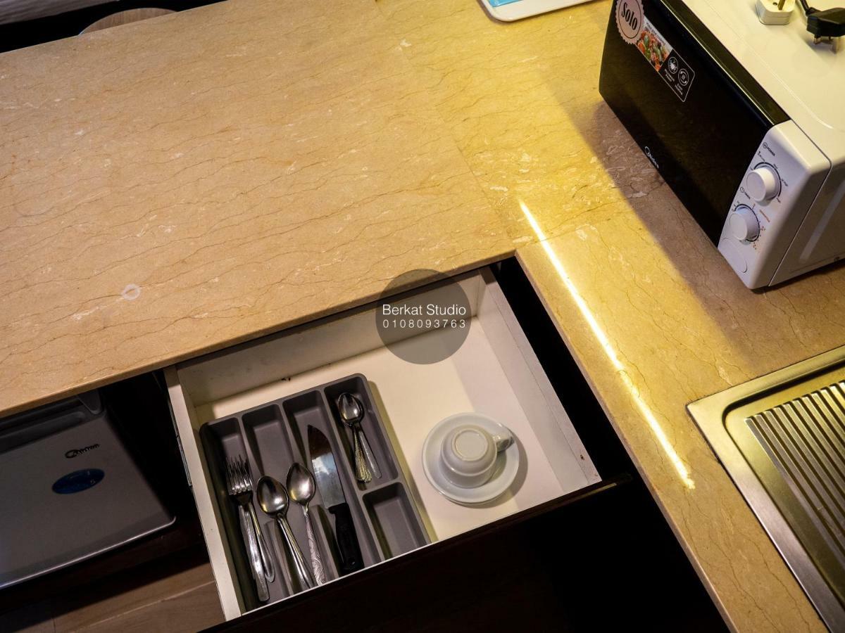 ホテルBerkat Studio コタバル エクステリア 写真